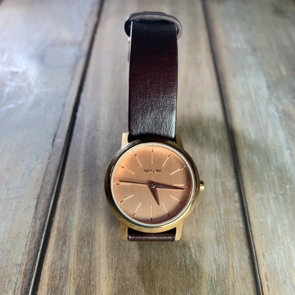 Nixon Accessories - Nixon Watch w/ Kenzi Leather (needs new battery) Nixon Accessories - Nixon Watch w/ Kenzi Leather (needs new battery)